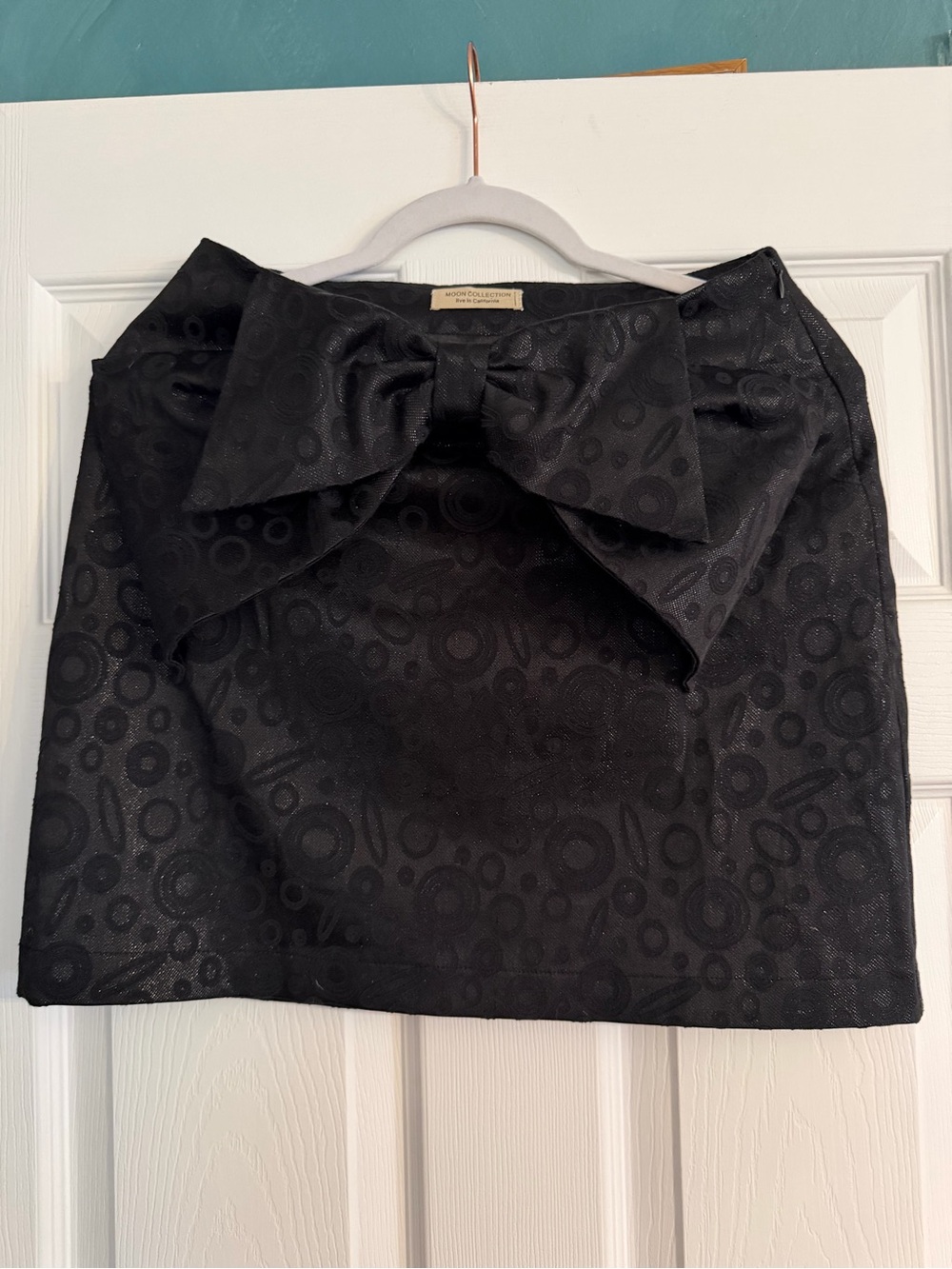 Moon Collection Black Bow-Front Jacquard Mini Skirt